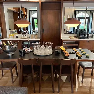 *** Otel Praktik Essens İspanya